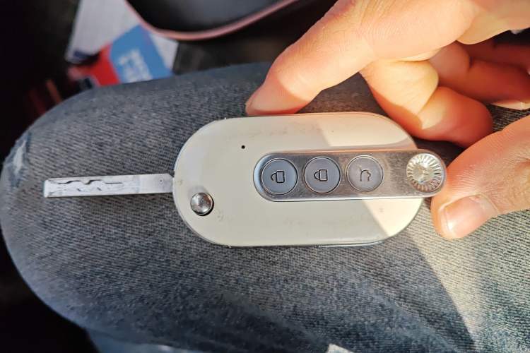 Used Wuling Hongguang MINIEV 2022 Macaron Premium Model – Lithium Ternary Battery