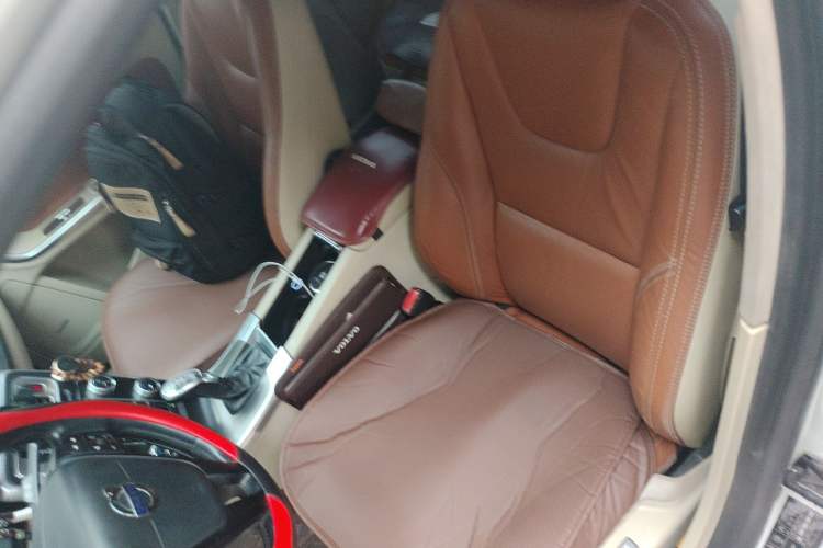 Used Volvo V60 2013 T5 Comfort Edition