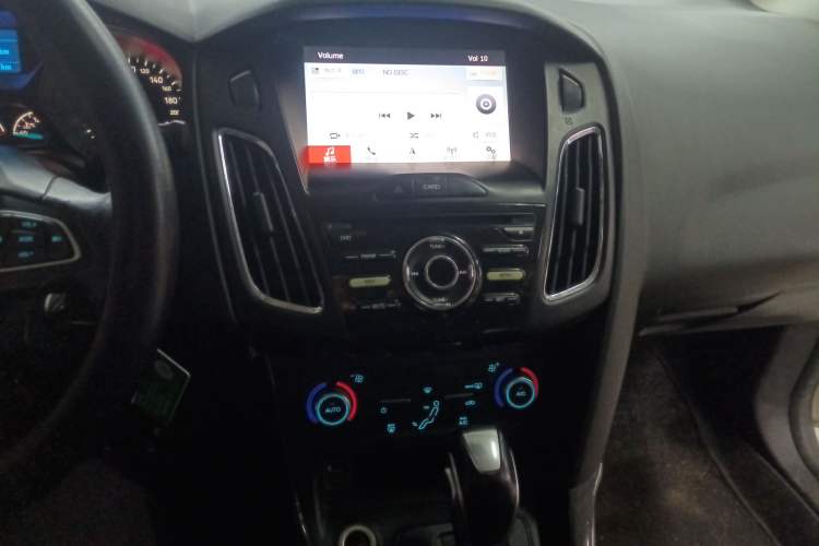 Used Ford Focus 2017 Sedan EcoBoost 125 Automatic Supreme Style SmartDrive Edition
