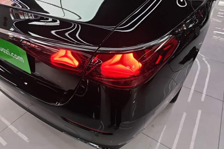 Used Mercedes-Benz E-Class 2025 Facelift E 300 L Luxury Edition