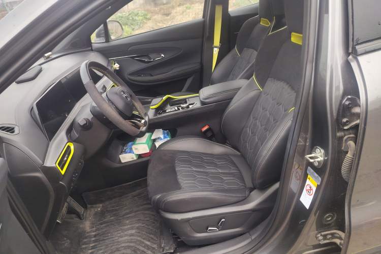 Used CHANGAN UNI-T 2022 1.5T Prestige Version
