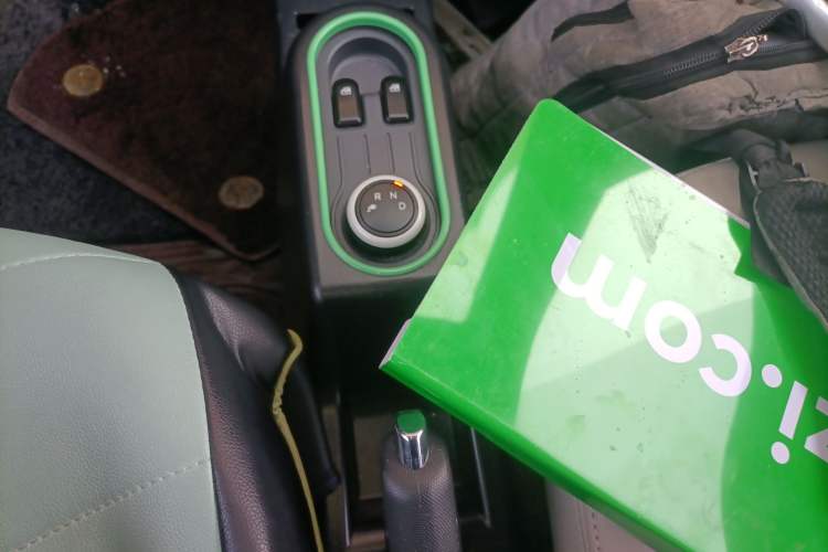 Used Wuling Hongguang MINIEV 2021 Macaron Premium Model – Lithium Iron Phosphate Gear Lever