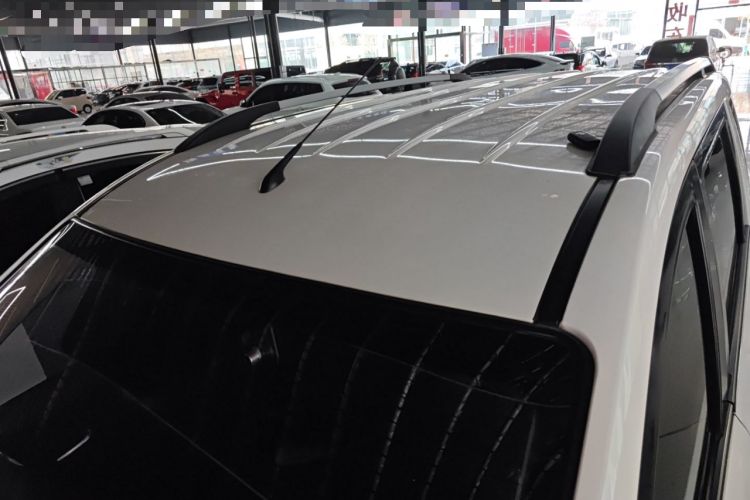 Used Dongfeng Fengon 370 2016 1.5L Manual Elite Home Edition 7-Seater Roof