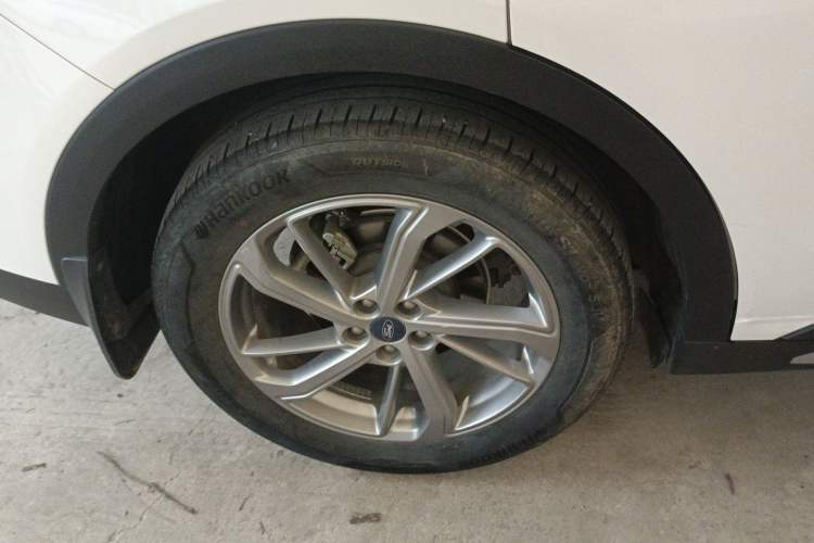 Used Ford EVOS 2022 EcoBoost 245 Style Edition Right Rear Wheel Hub