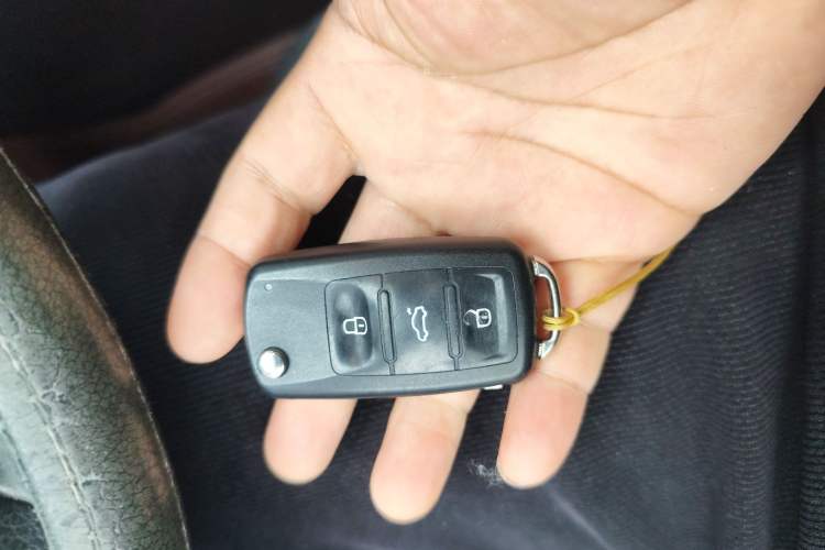 Used Volkswagen Sagitar 2012 1.4TSI Automatic Luxury Edition Vehicle Key