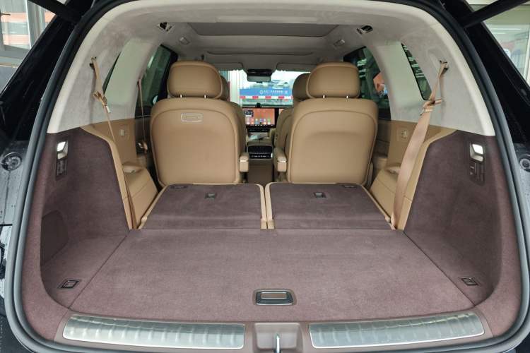 Used Hima AITO M8 2025 Extended-Range Ultra Version 53.4 kWh 6-Seater Edition Trunk