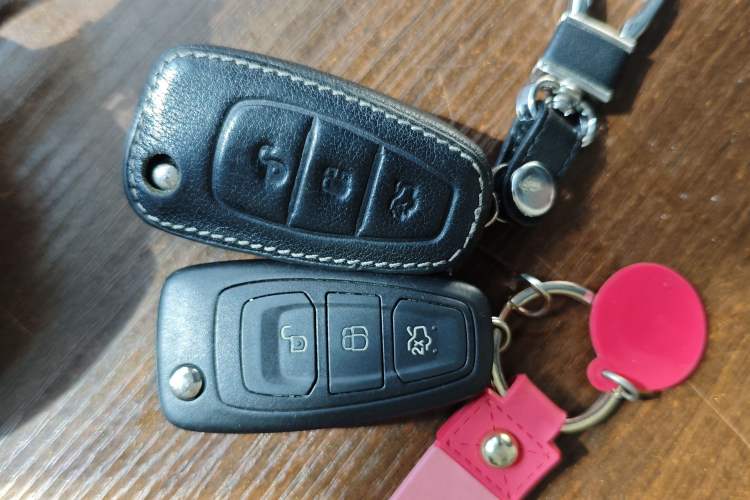 Used Ford Kuga 2015 1.5L GTDi Two-Wheel Drive Fashion Edition Vehicle Key