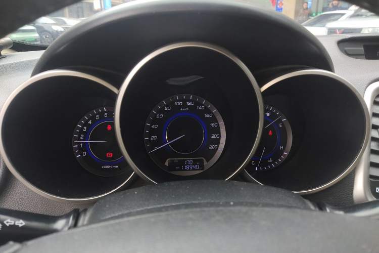 Used Changan Eado 2015 1.6L Manual Luxury Model China V Standard
