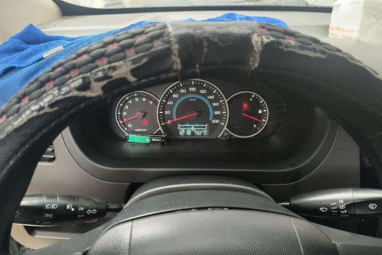 Used Wuling Rongguang V 2016 1.5L Standard Version
