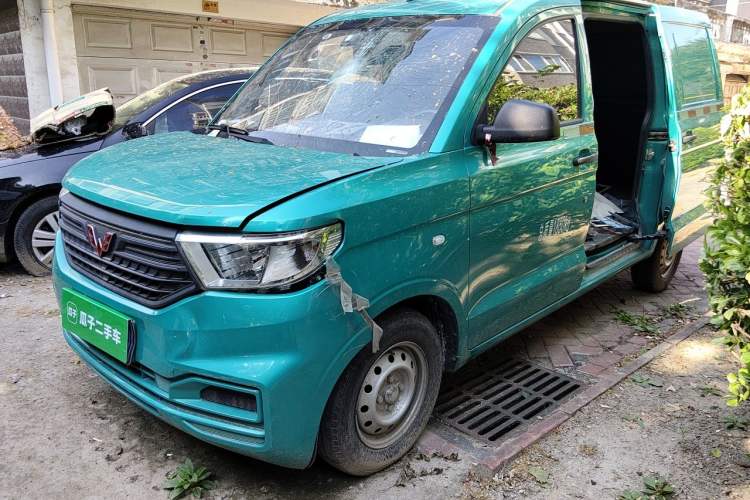 Used Wuling Hongguang 2019 1.5L S Basic Window-Sealed Vehicle China VI LAR