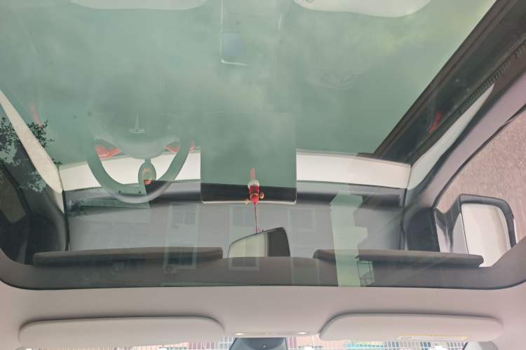 Used Tesla Model Y 2023 High-Performance All-Wheel-Drive Version