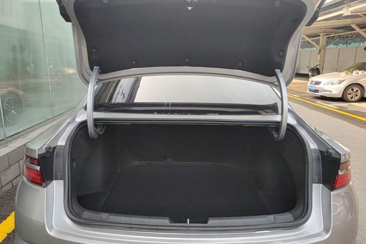 Used Geely Auto Preface 2023 2.0TD Luxury Version
