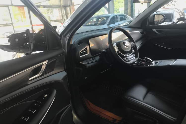 Used Landian E5 2024 Honor Edition 100KM Comfort Model 7 Seats
