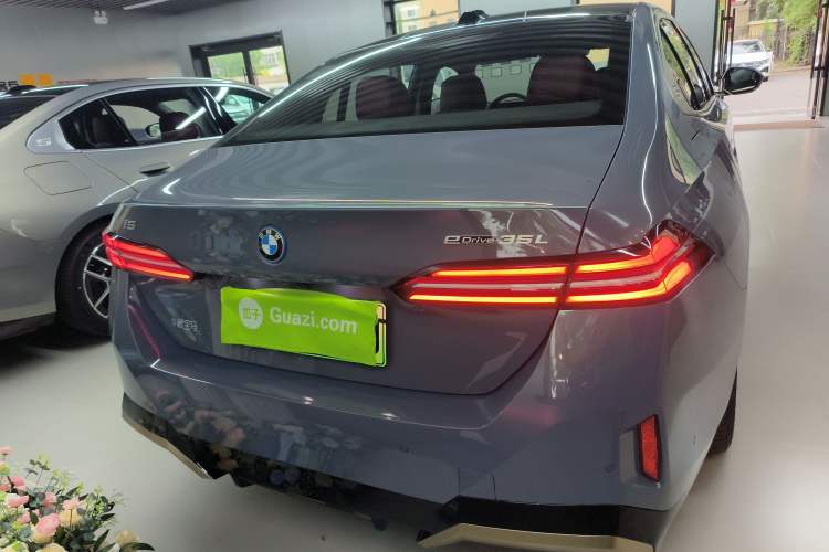 Used BMW i5 2024 eDrive 35L M Sport Package

