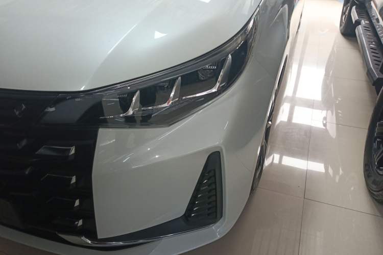 Used GAC Trumpchi M6 2023 PRO 270T DCT Luxury Edition
