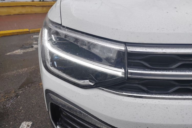 Used Volkswagen Tharu 2023 300TSI Two-Wheel-Drive Full Moon Edition Right Front Headlight