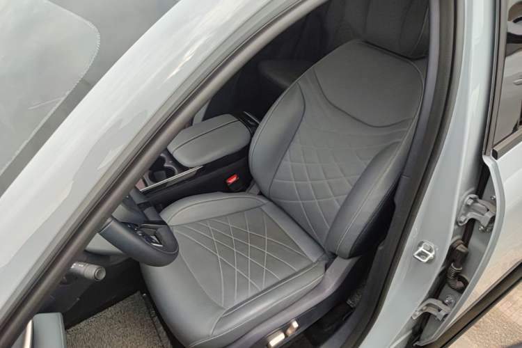 Used ARCFOX T1 2025 Model 425 MAX Left Front Seat