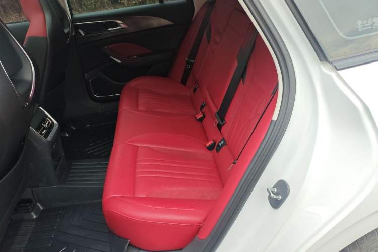 Used Hongqi H6 2023 2.0T Zhiyi Version