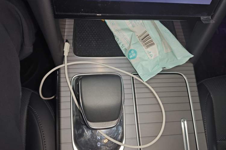 Used Hongqi HS7 PHEV 2024 2.0T PHEV Two-Wheel Drive Flagship Edition 6 Seats