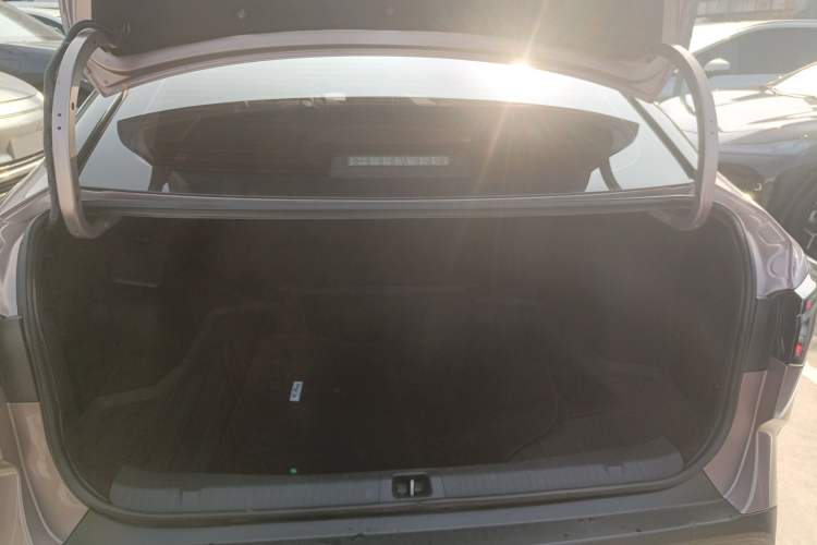 Used Toyota bZ3 2023 616 km Long-Range Premium
