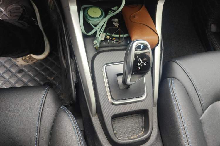 Used BYD Yuan New Energy 2018 EV360 Smart Connect Cool Edition Gear Lever