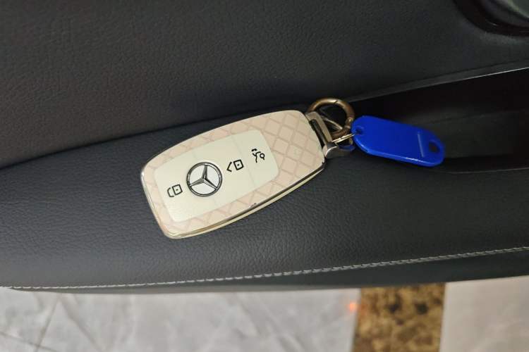 Used Mercedes-Benz GLC Coupe 2020 GLC 260 4MATIC Coupe SUV
