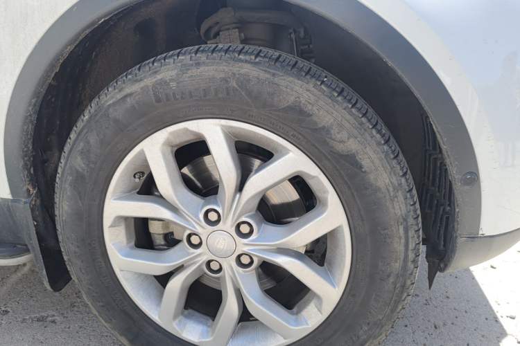 Used Land Rover Discovery 2020 2.0T SE Right Front Wheel Hub