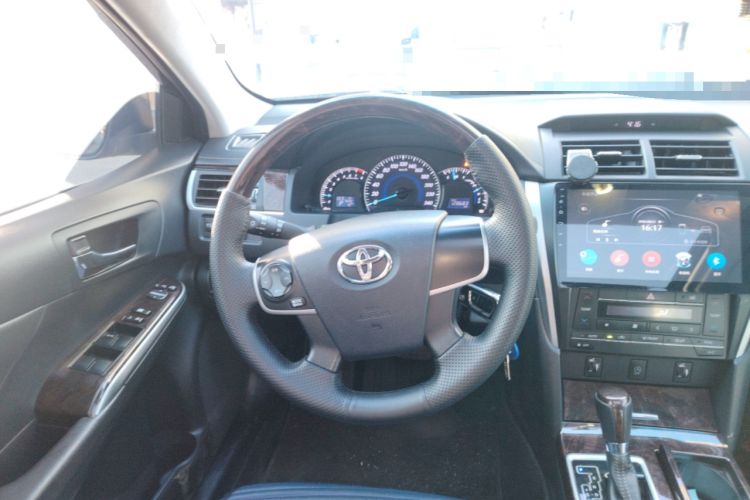 Used Toyota Camry 2016 2.0G 10th Anniversary Leading Edition
