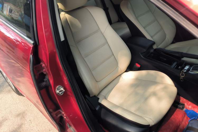 Used Mazda Atenza 2014 2.0L Blue Sky Luxury Edition