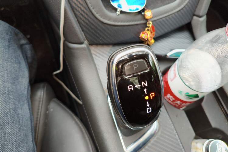 Used Cadillac XT5 2018 28T Four-Wheel Drive Luxury Model Gear Lever