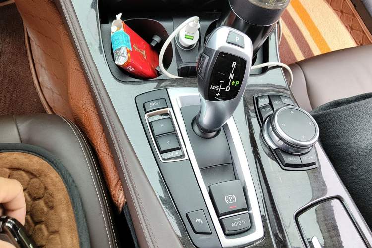 Used BMW 5 Series 2017 525Li Luxury Design Package Gear Lever