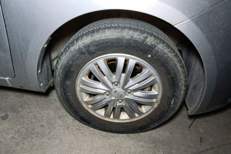 Used Kia K2 2012 Sedan 1.4L MT GLS Commemorative Edition