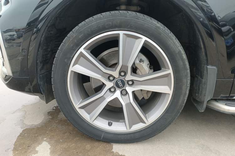 Used Audi Q5L 2022 Updated 45T Luxury Dynamic Version