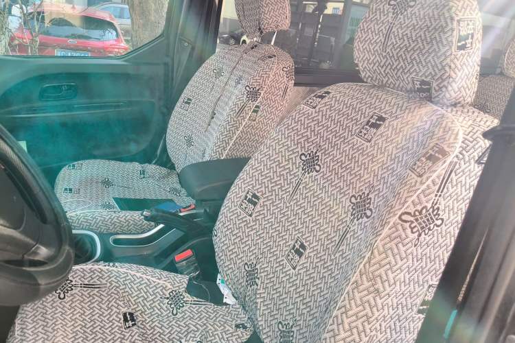 Used Jinbei Gold Hiace M Classic 2024 1.5L Engineering Lion Passenger Van 7 Seats Left Front Seat