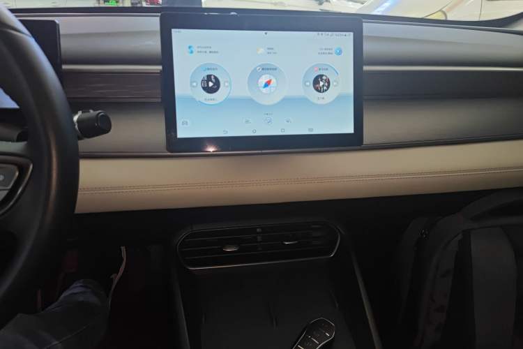 Used BYD Seal 05 DM-i 2025 DM-i Smart Drive 55KM Luxury Model Audio And AC Panel