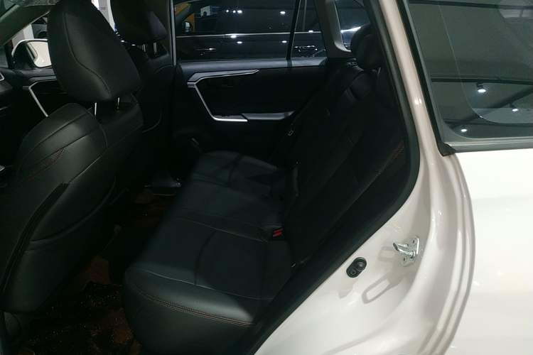 Used Toyota Wildlander 2023 2.0L CVT Two-Wheel Drive Leading Edition