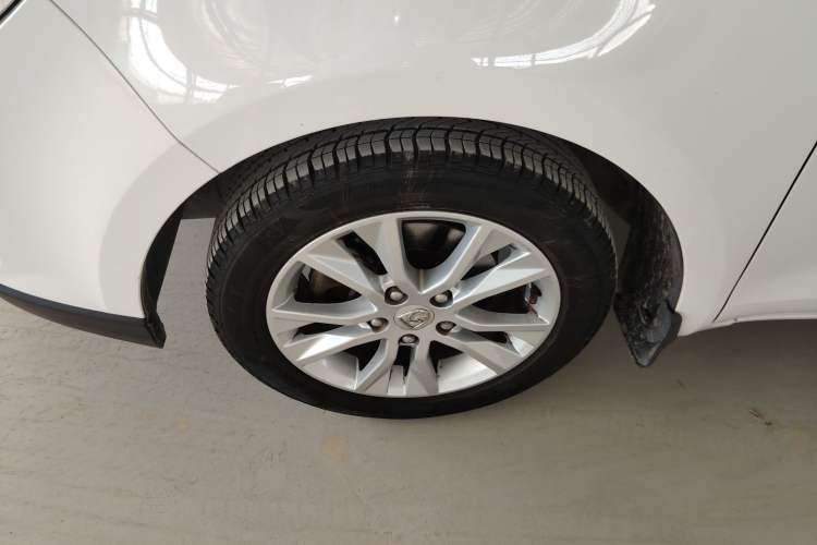 Used Baojun 730 2016 Revised 1.5L Manual Standard Version 7 Seats China V Emission Standard