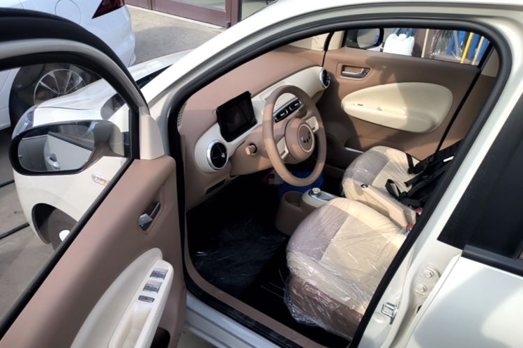 Used Wuling Hongguang MINIEV 2025 Four-Door Version Advanced Edition
