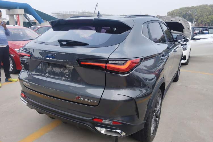 Used CHANGAN OSHAN X5 2021 1.5T DCT Flagship Edition Rear Right 45 Deg