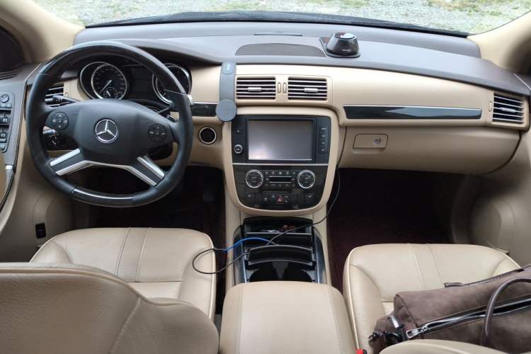 Used Mercedes-Benz R-Class 2017 R 320 4MATIC Luxury Collection Edition
