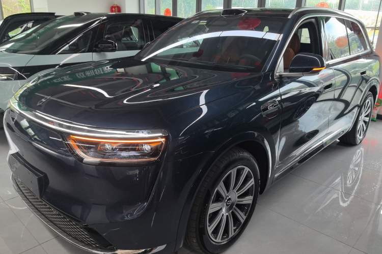 Used Hima AITO M8 2025 Model Pure Electric Max+ Six-Seat Four-Wheel-Drive Version