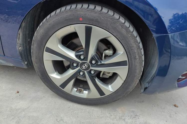 Used Hyundai Lafesta 2019 280TGDi Smart Speed Version China V Standard Right Front Wheel Hub