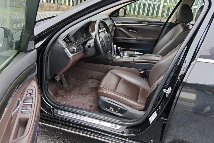 Used BMW 5 Series 2017 525Li Luxury Design Package
