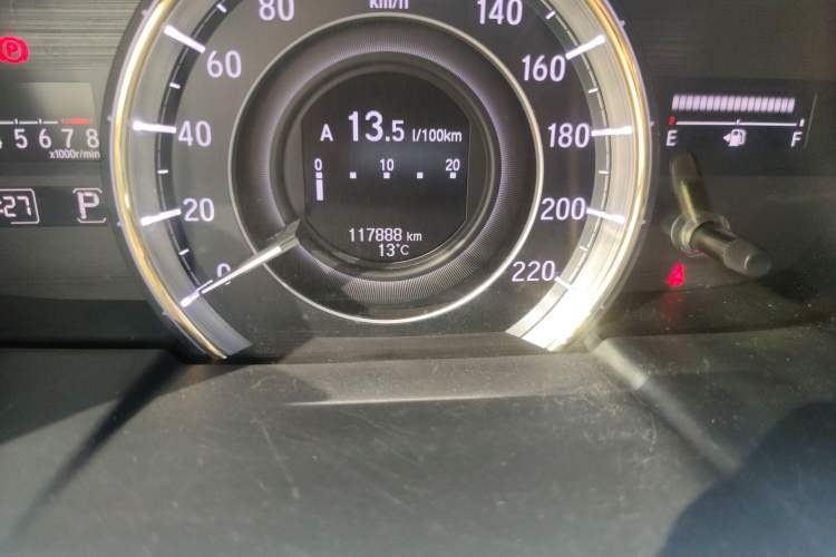 Used Honda Elysion 2016 2.4L Luxury Edition Odometer Close Up