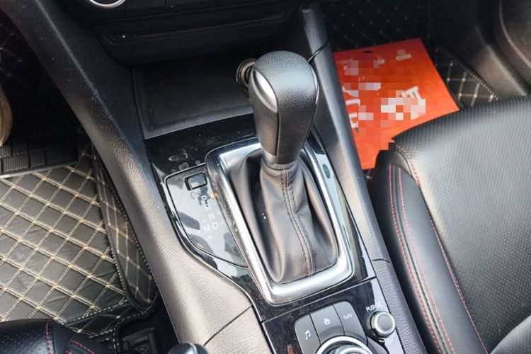 Used Mazda Mazda 3 Axela 2016 Sedan 1.5L Automatic Luxury Model
