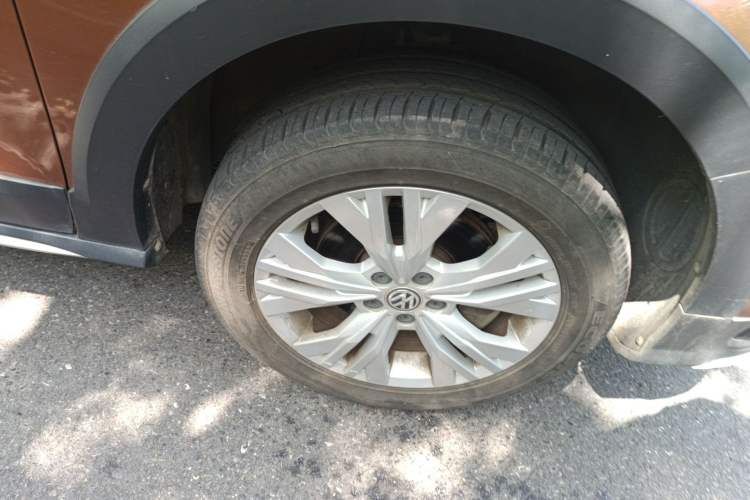 Used Volkswagen C-TREK 2017 230TSI DSG Comfort Version