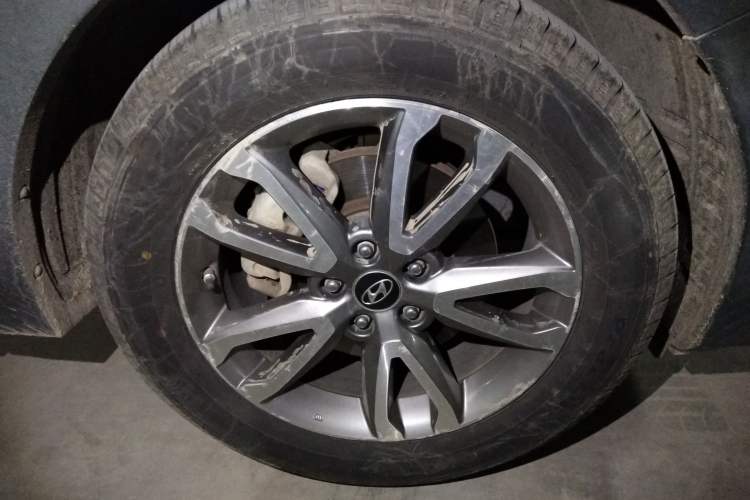 Used Hyundai Santa Fe 2013 2.0T Automatic All-Wheel Drive Prestige Version