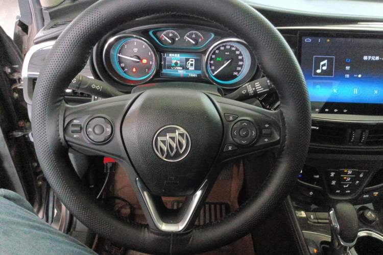 Used Buick Envision 2015 20T Two-Wheel-Drive Leading Model