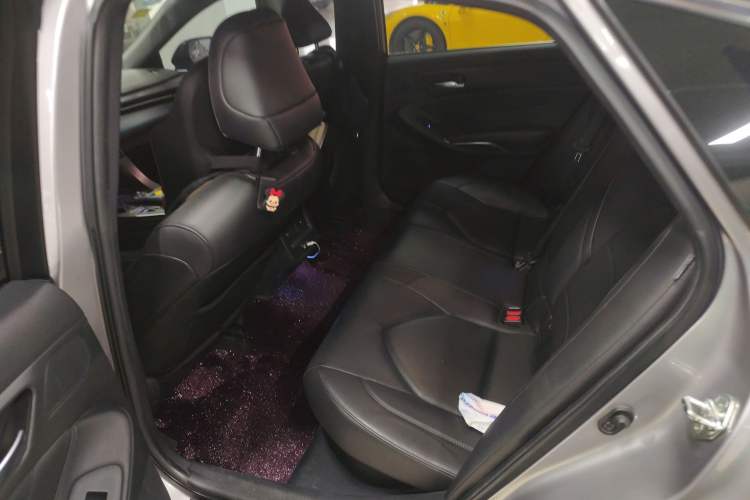 Used Toyota Avalon 2019 Dual-Engine 2.5L Luxury Edition China VI Standard