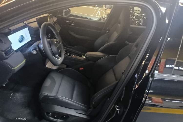 Used Lynk & Co 03 2025 2.0TD DCT Champion Edition Pro Left Front Seat